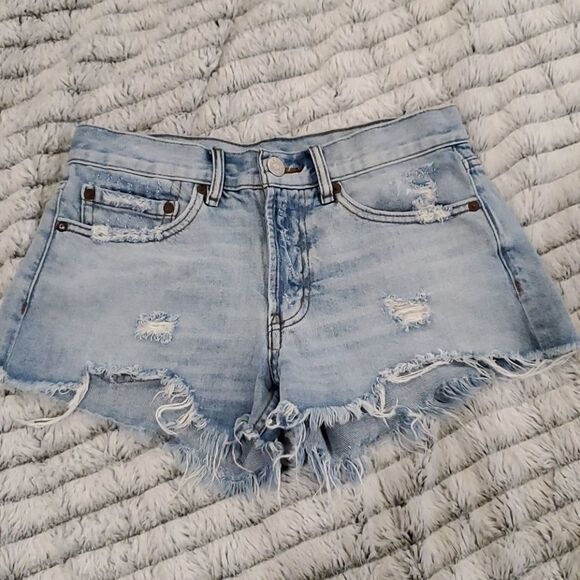 Urban outfitters BDG distressed jean shorts - Picture 1 of 7